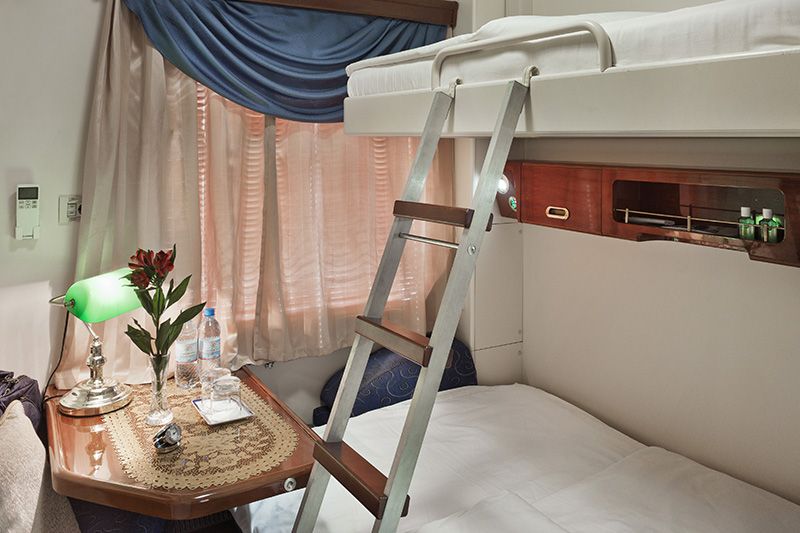 Golden Eagle Luxury Train - cabina Gold